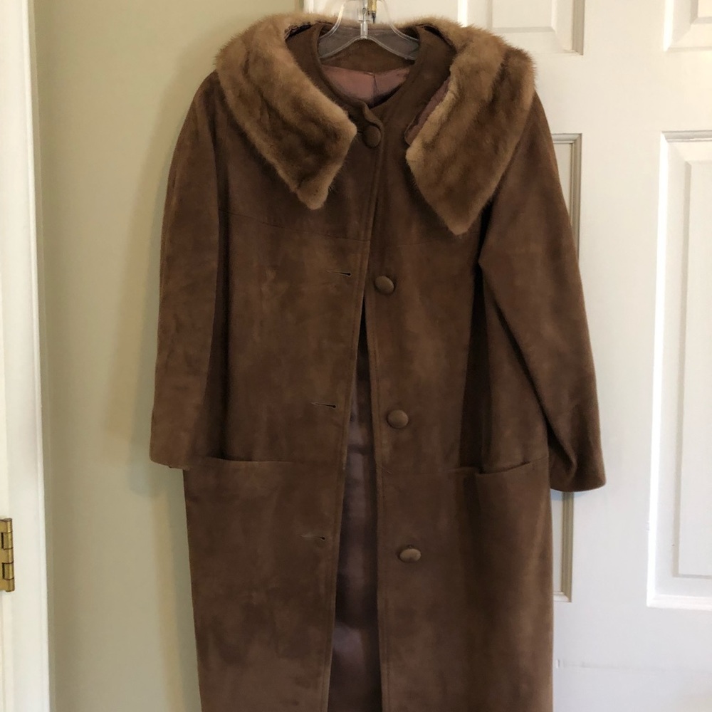 Vintage suede coat with fur collar